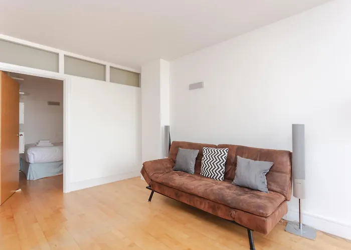 Spacious 2 Bedroom Flat On Bermondsey St