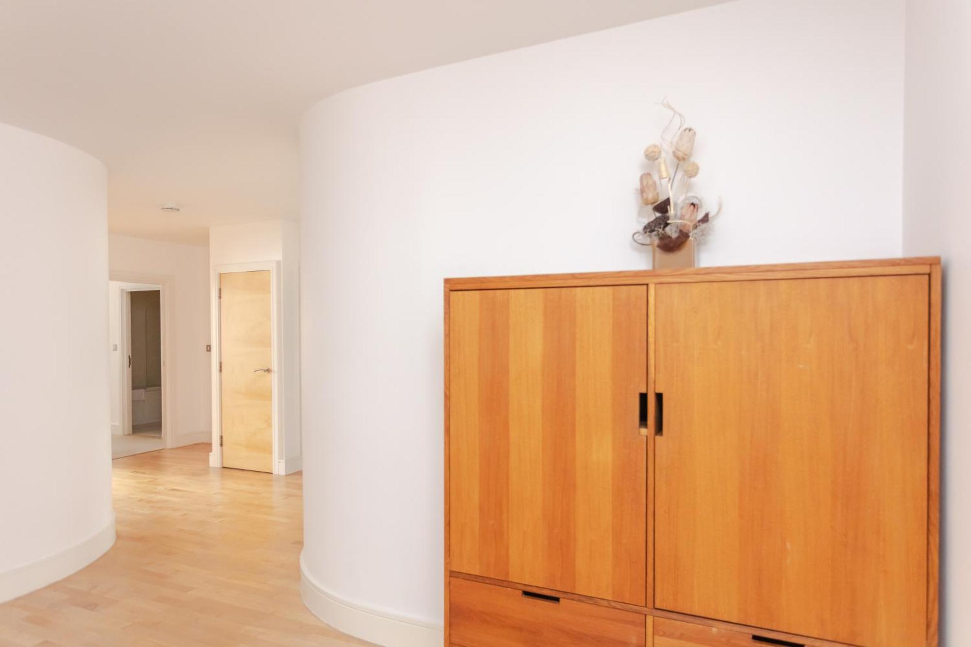 Spacious 2 Bedroom Flat On Bermondsey St * Londen
